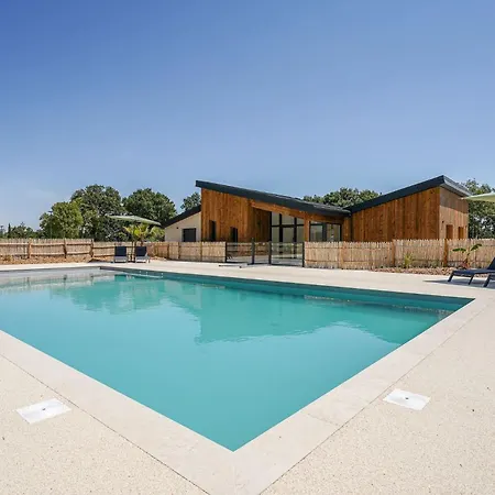 N°22, Piscine Commune, 1 Nesmy