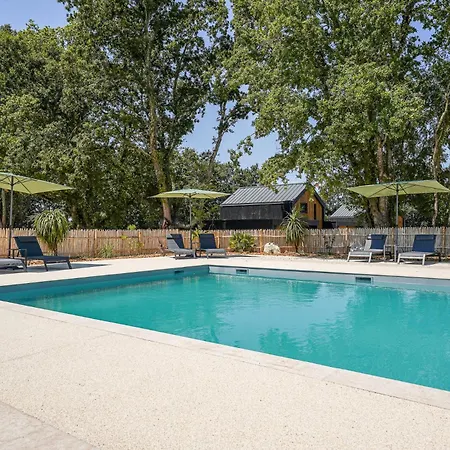 N°22, Piscine Commune, 1 Сasa de vacaciones Nesmy